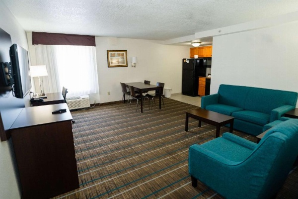 MainStay Suites Knoxville North I-75 image 13