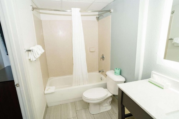 MainStay Suites Knoxville North I-75 image 15