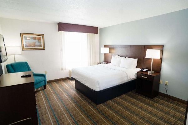 MainStay Suites Knoxville North I-75 image 17