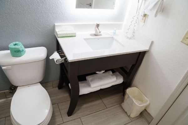 MainStay Suites Knoxville North I-75 image 20