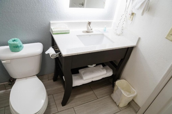 MainStay Suites Knoxville North I-75 image 26